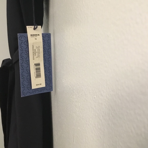 SIMPLY VERA TOP - Picture 8 of 16